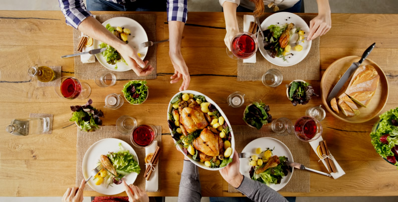 Pollo en la mesa mexicana